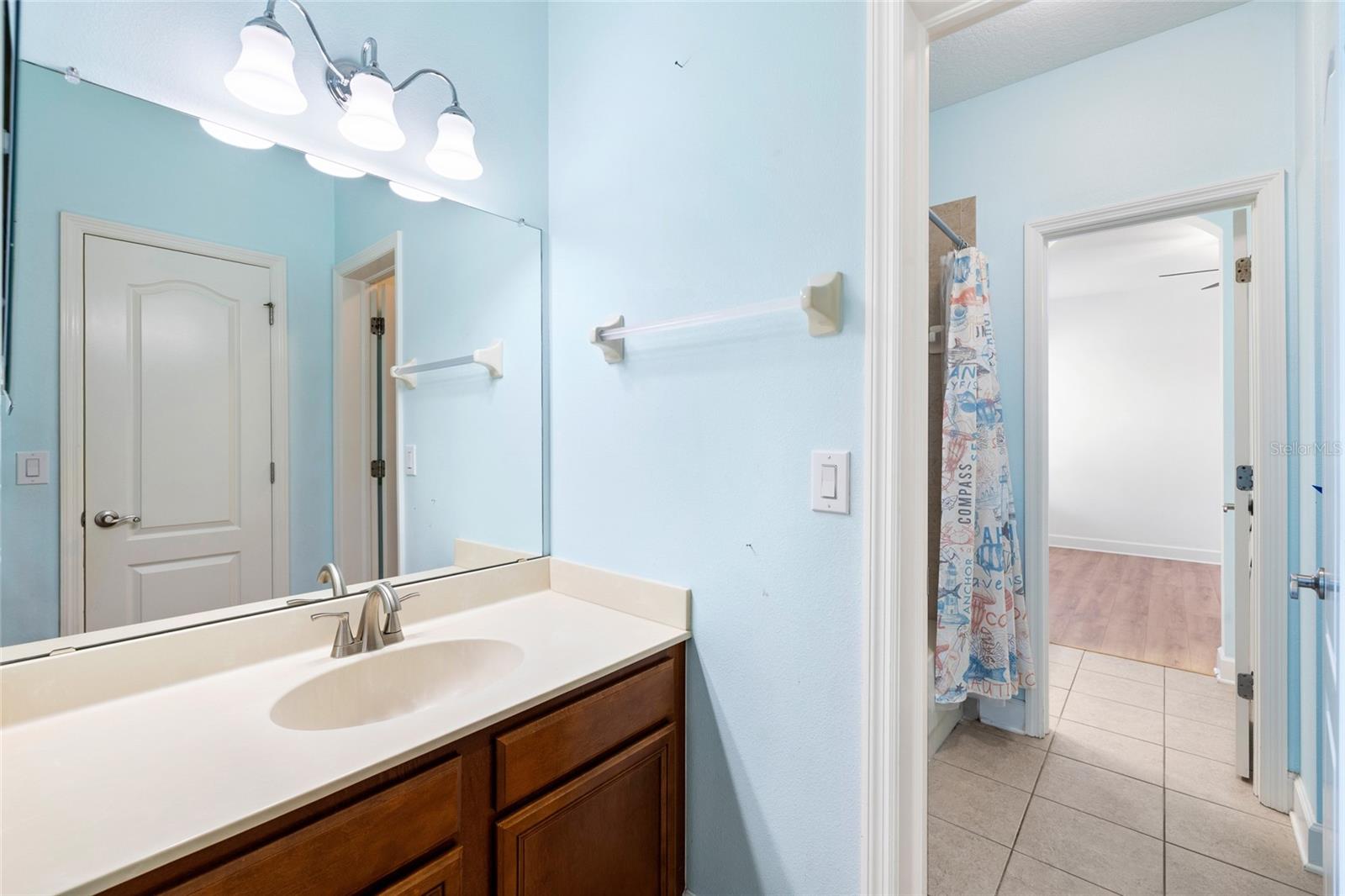 15910 TERNGLADE DR — photo 51