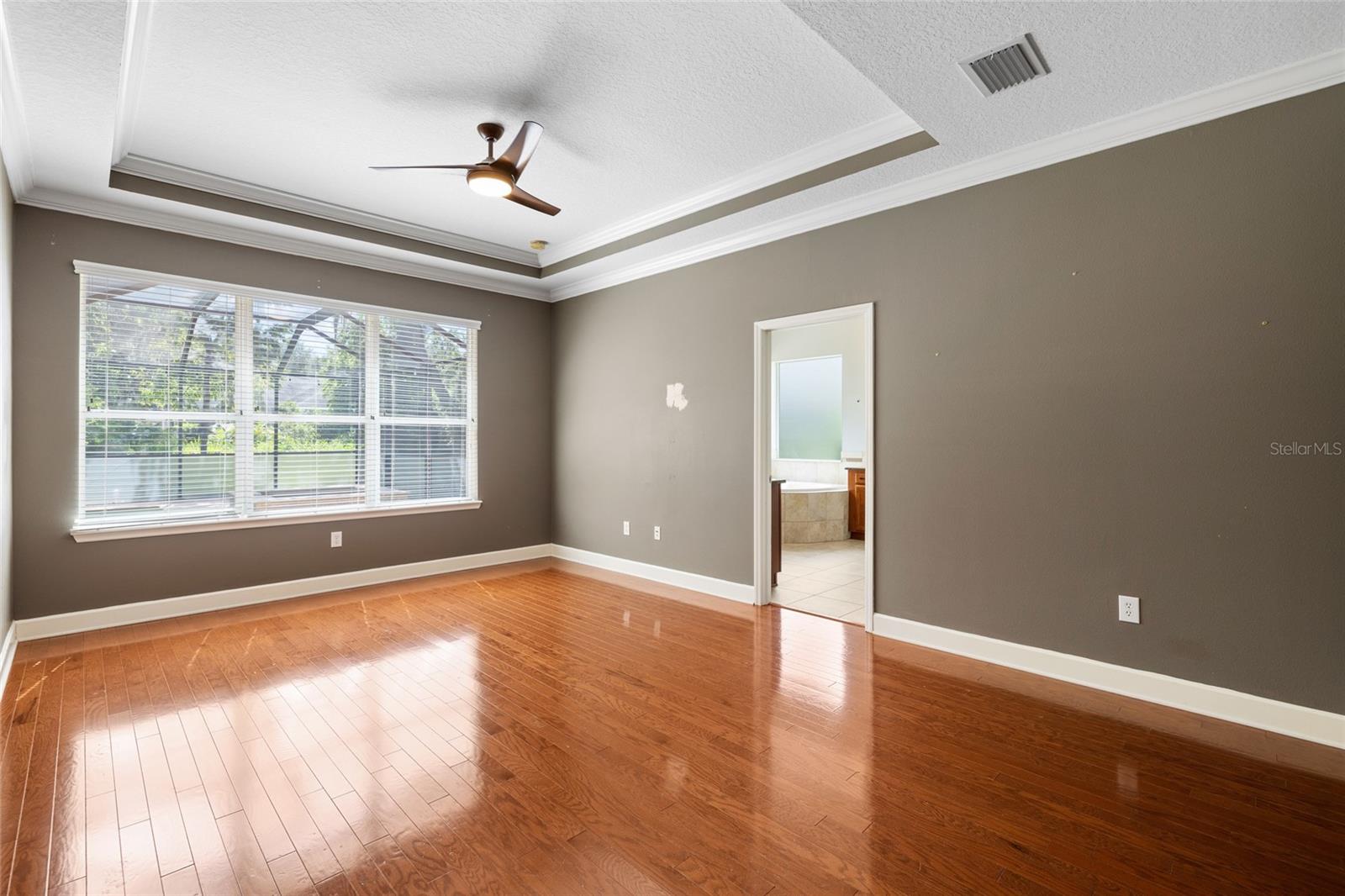 15910 TERNGLADE DR — photo 32