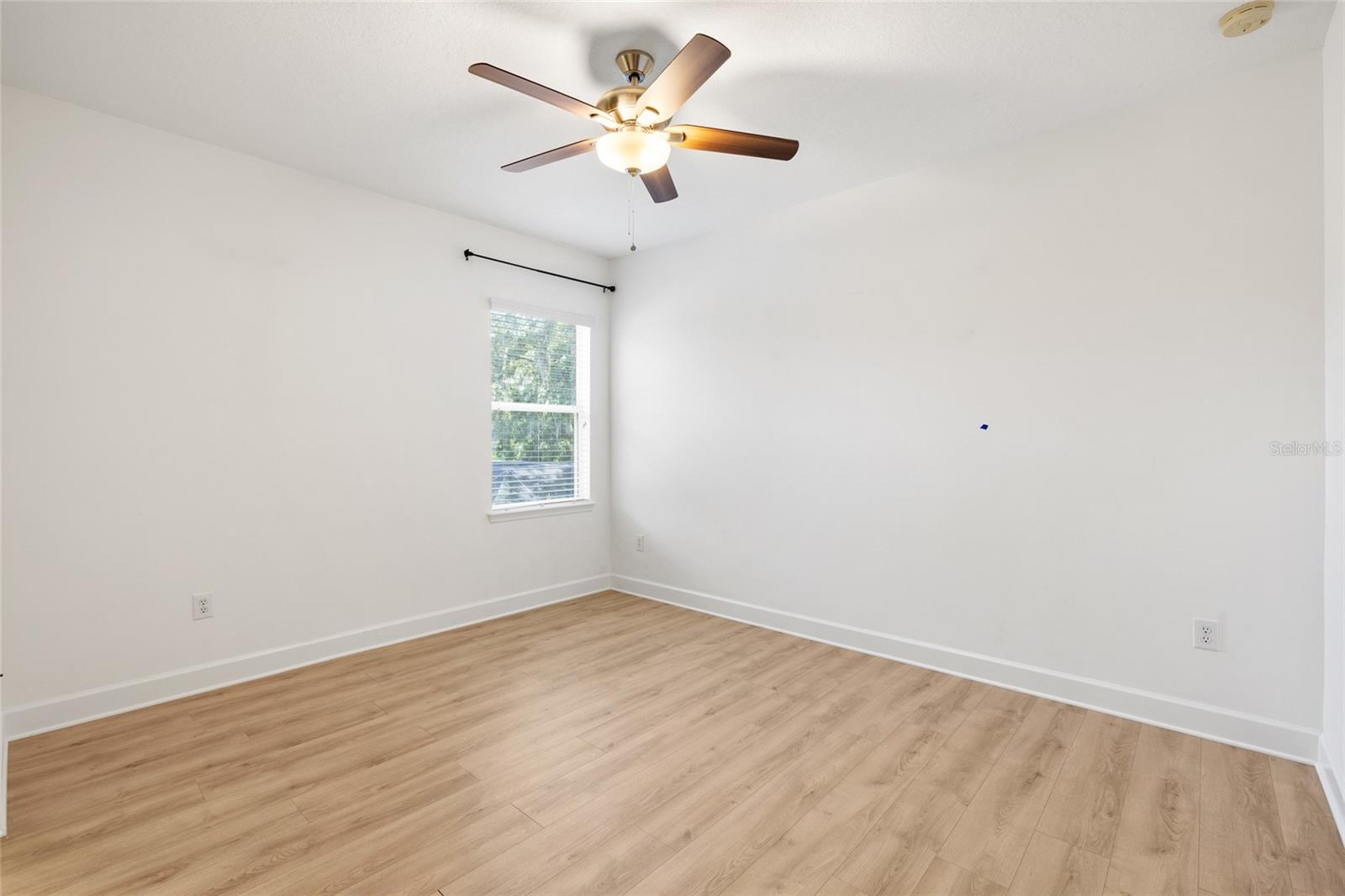 15910 TERNGLADE DR — photo 47