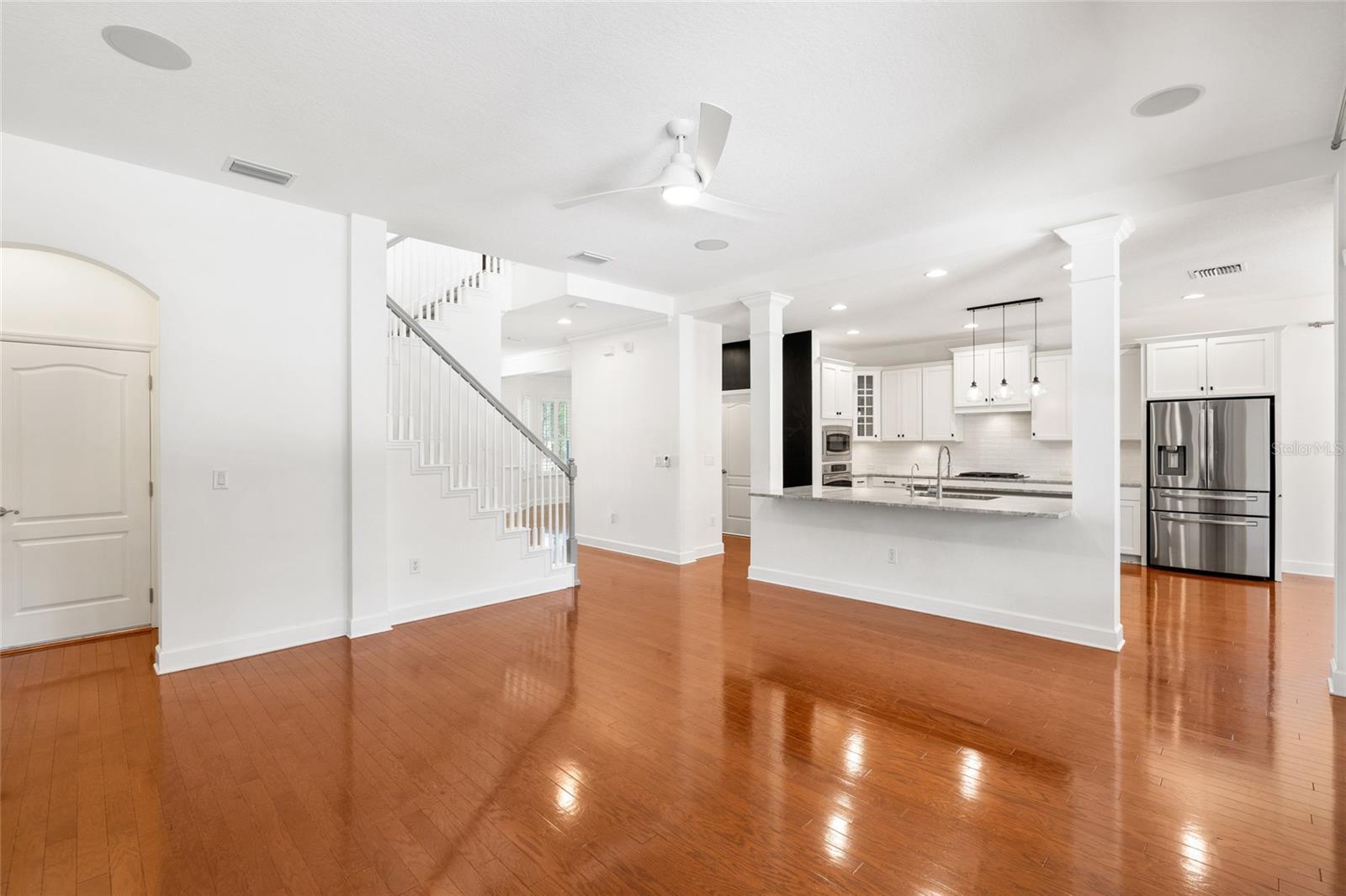 15910 TERNGLADE DR — photo 18