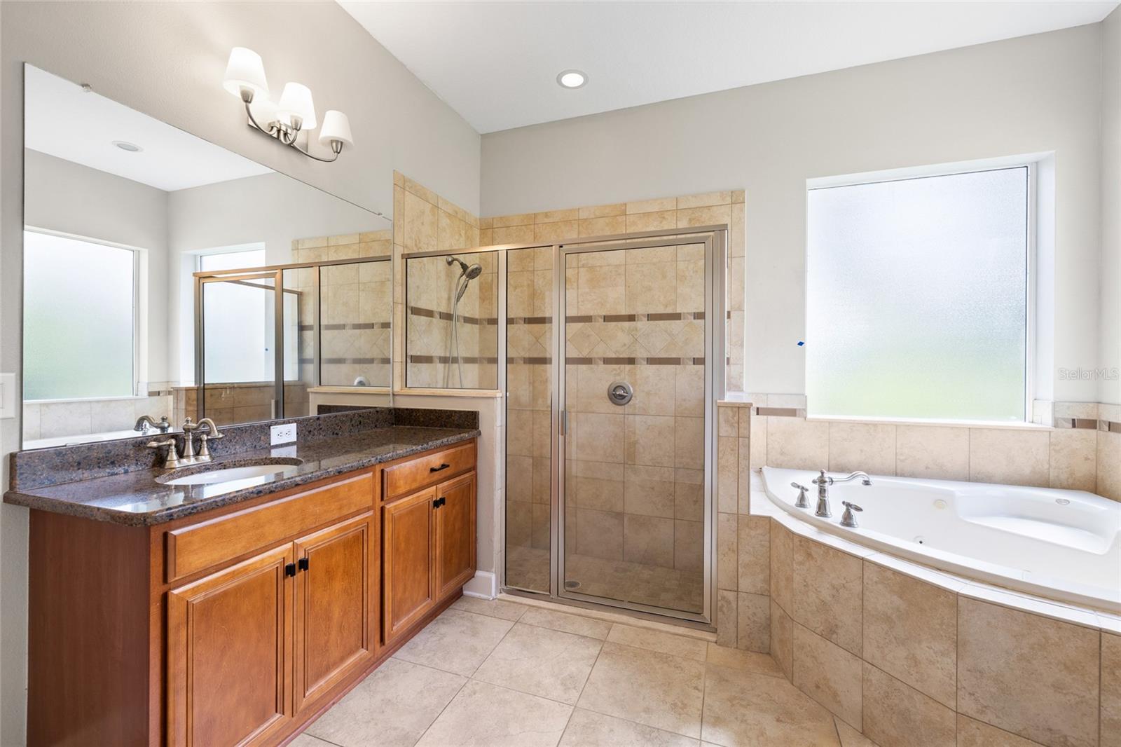 15910 TERNGLADE DR — photo 37