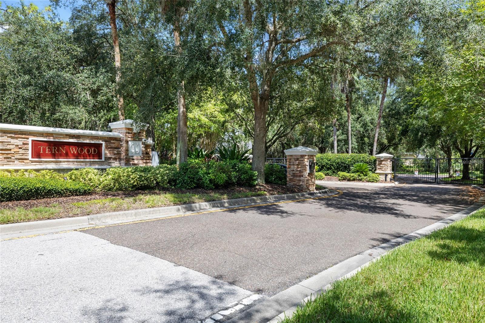 15910 TERNGLADE DR — photo 74
