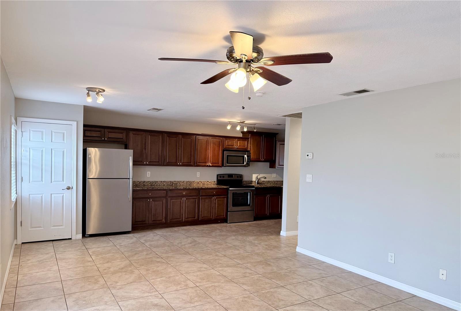 4728 BEACH DR SE #B — photo 5