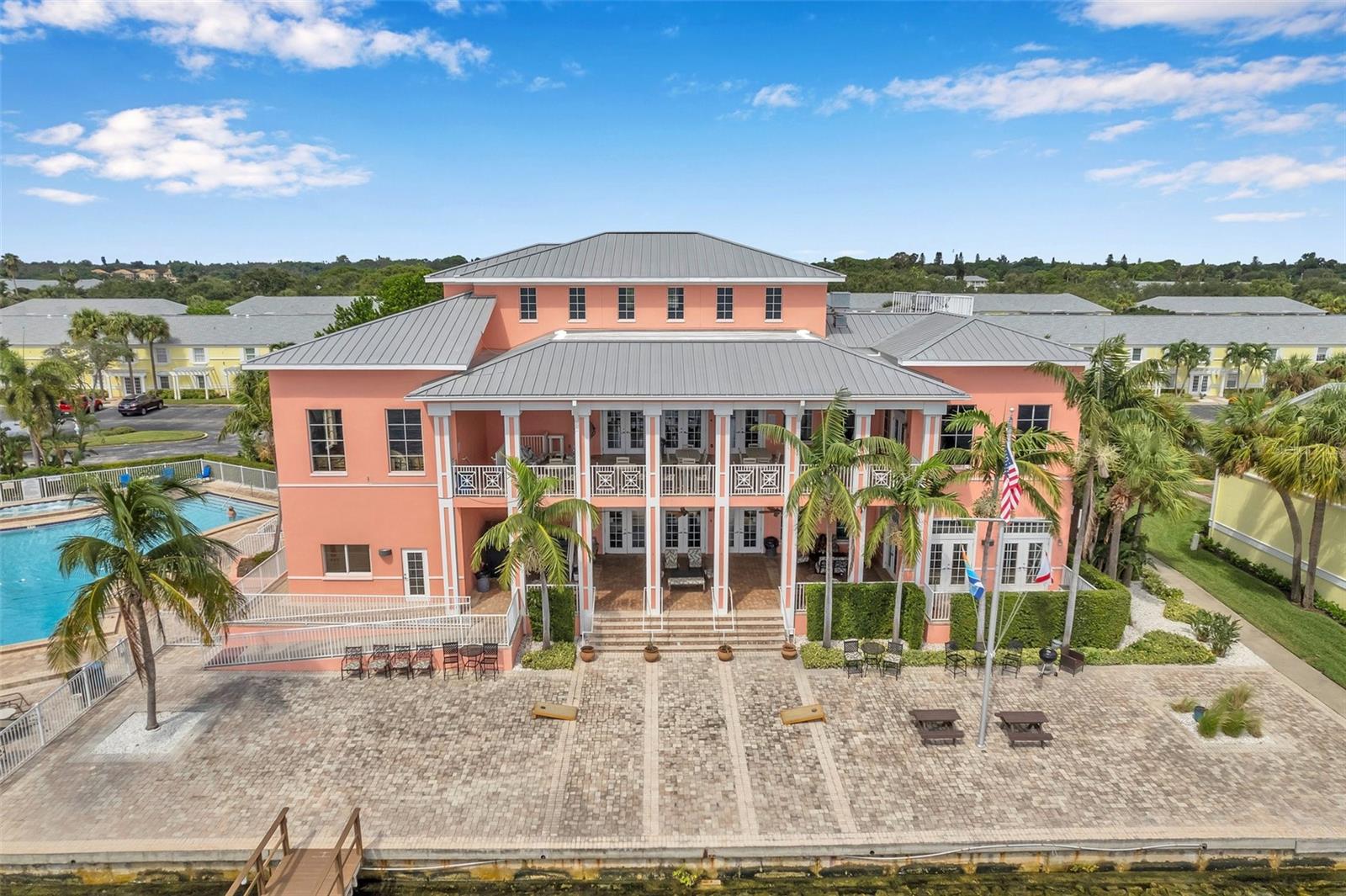 4728 BEACH DR SE #B — photo 27