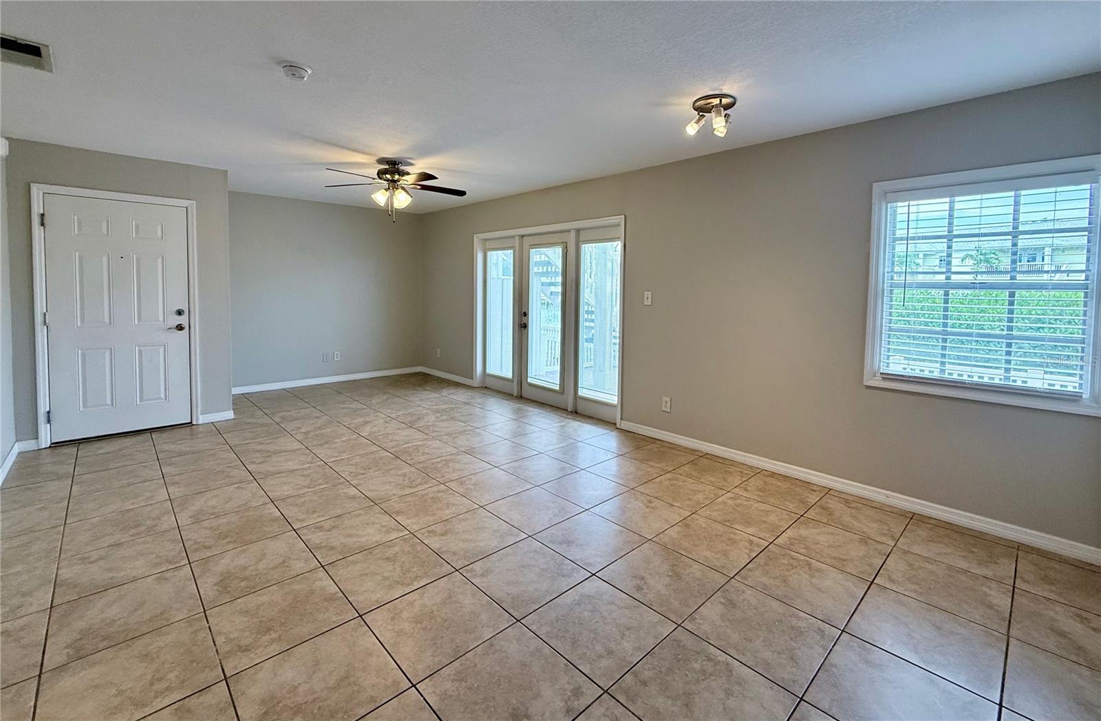 4728 BEACH DR SE #B — photo 3
