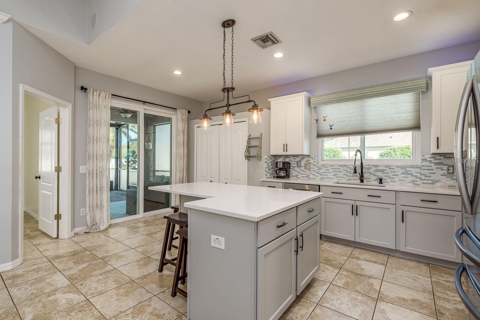 1810 WINSLOE DR — photo 8
