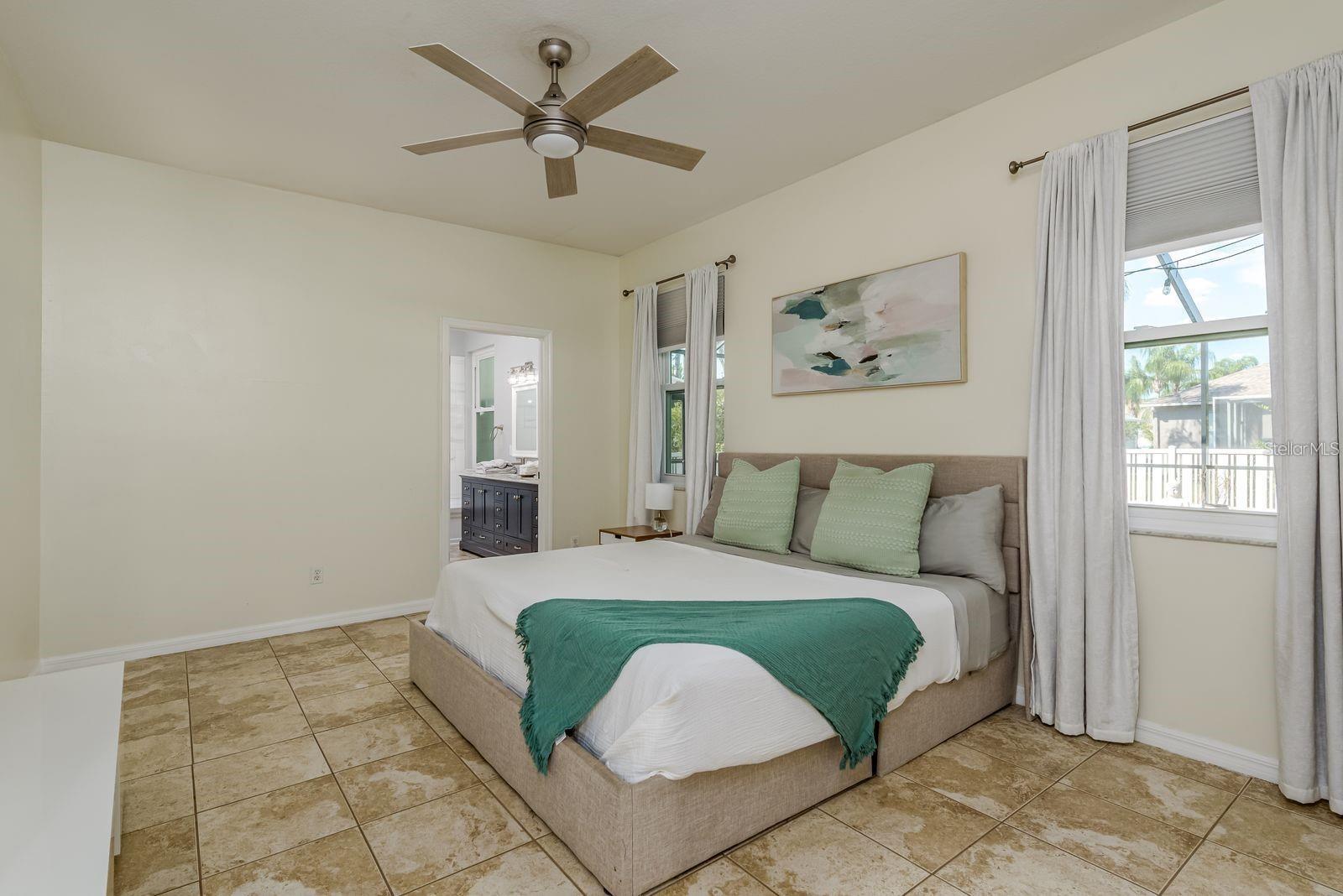 1810 WINSLOE DR — photo 18