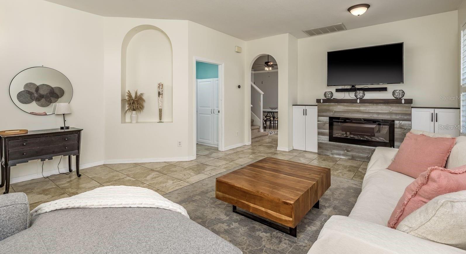 1810 WINSLOE DR — photo 14