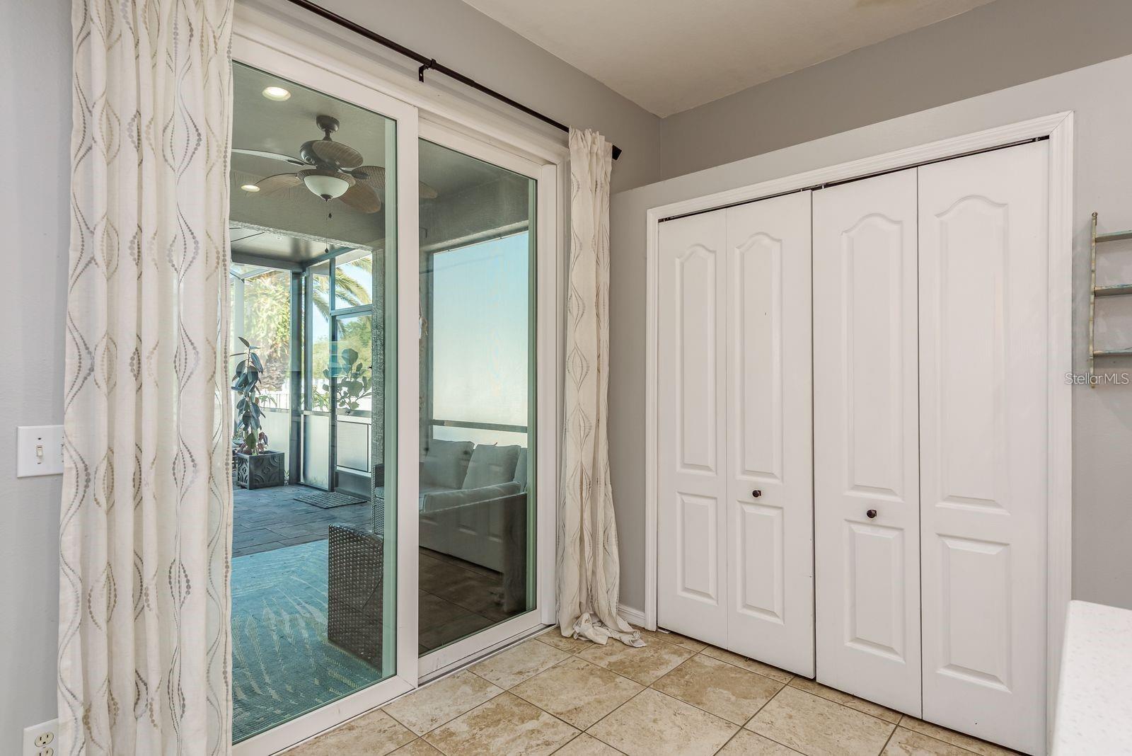 1810 WINSLOE DR — photo 13