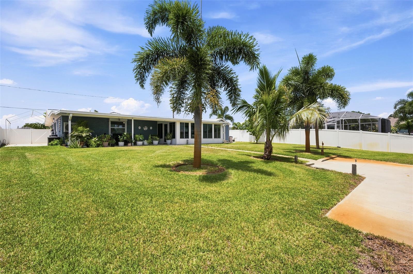 485 FLAMINGO DR — photo 4