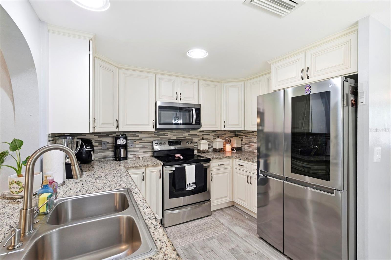 485 FLAMINGO DR — photo 27