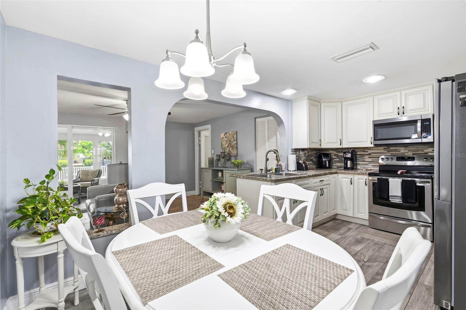485 FLAMINGO DR — photo 15