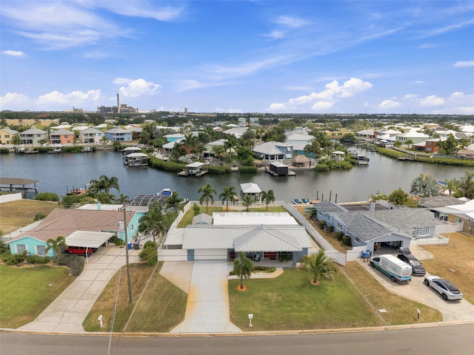 485 FLAMINGO DR — photo 41