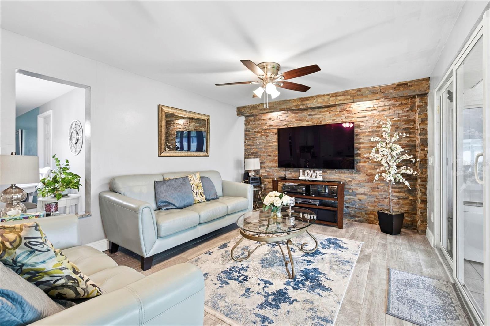 485 FLAMINGO DR — photo 6
