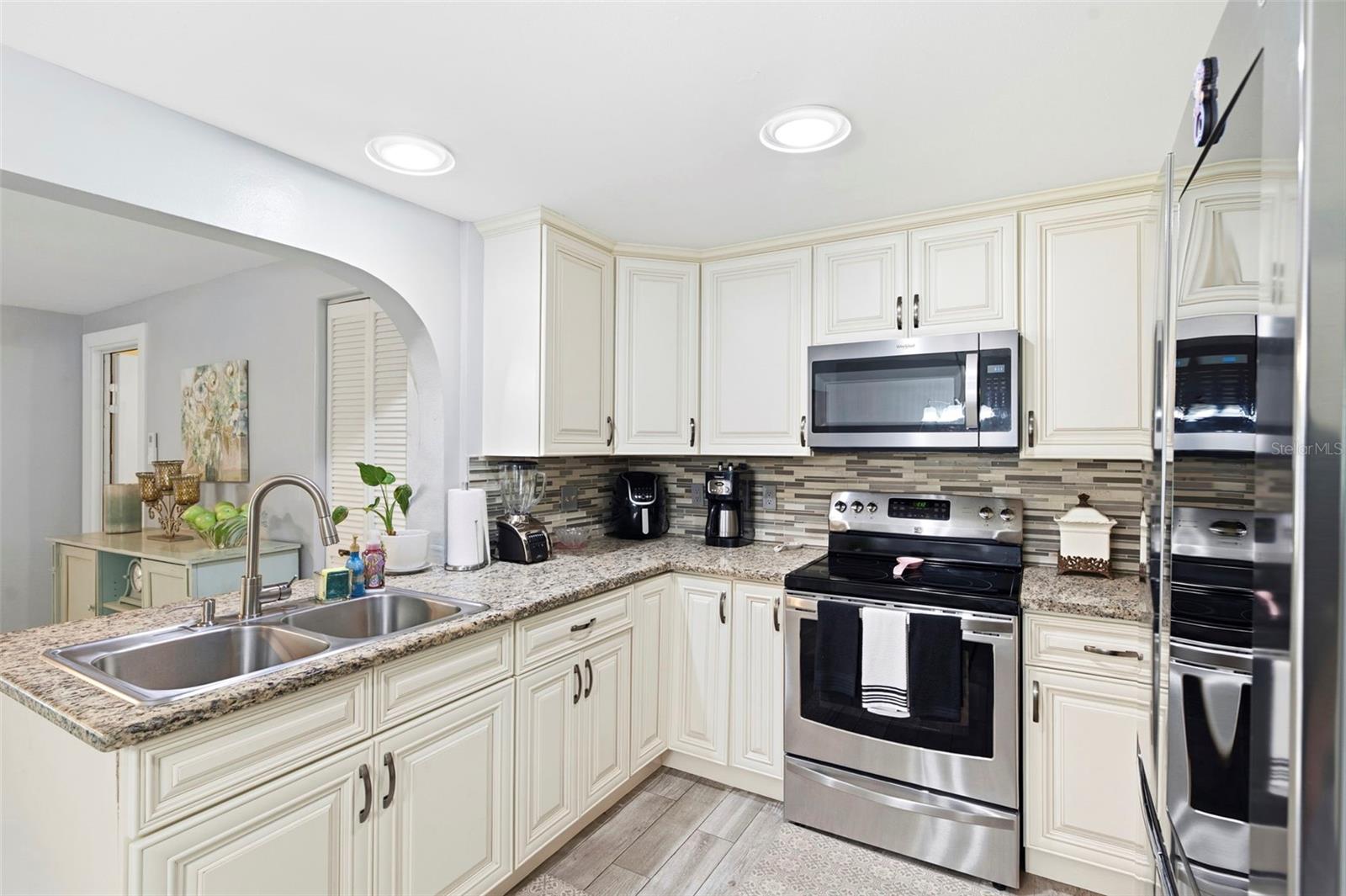 485 FLAMINGO DR — photo 28