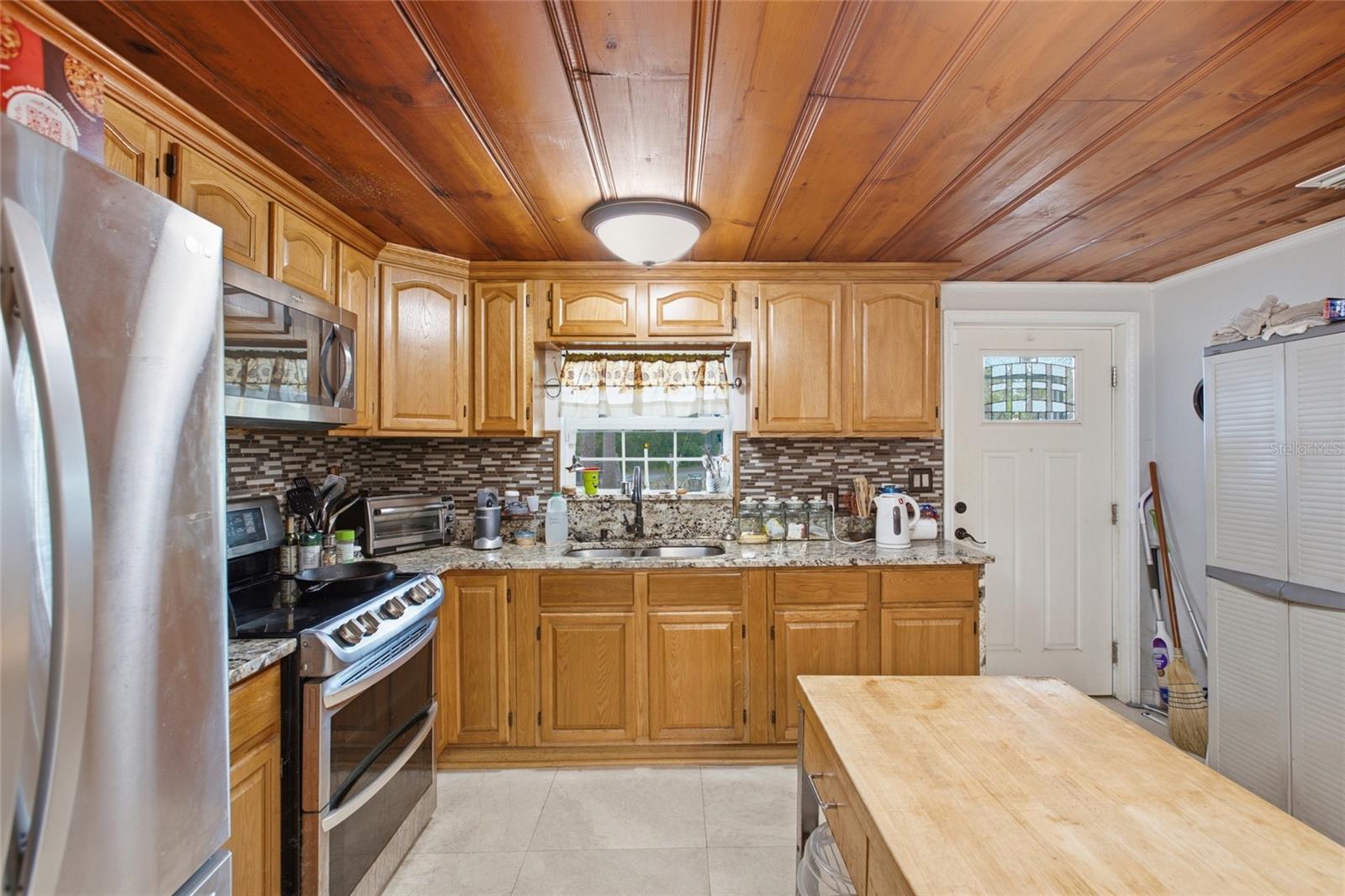 40832 RIVER RD — photo 4
