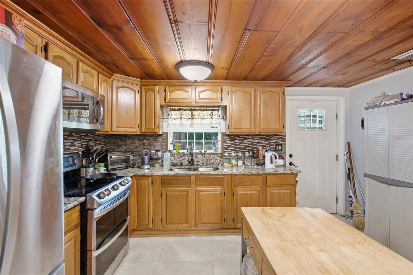 40832 RIVER RD — photo 3