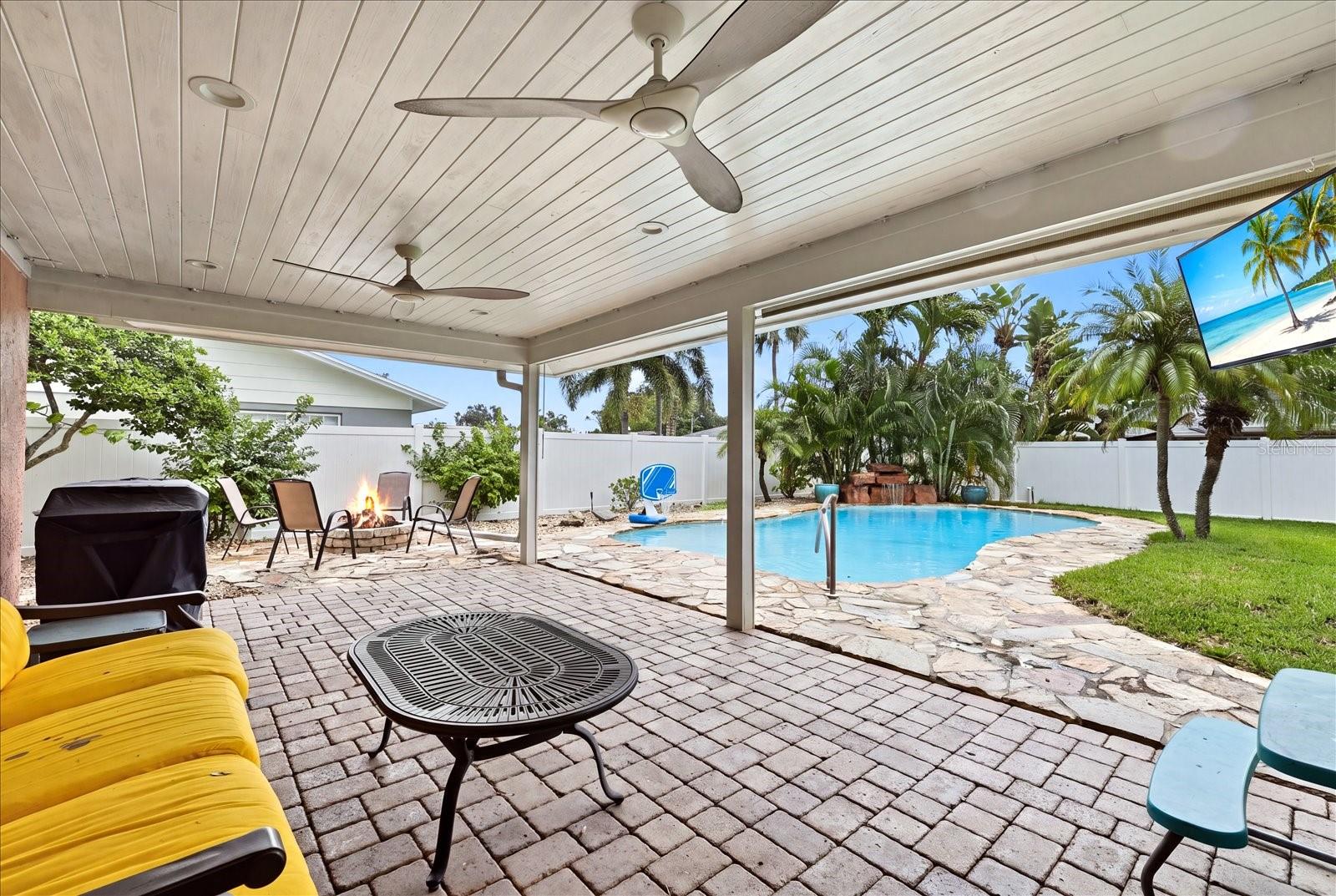 8805 KENWOOD RD — photo 36