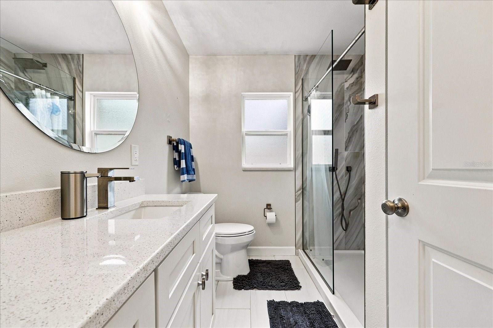 8805 KENWOOD RD — photo 28