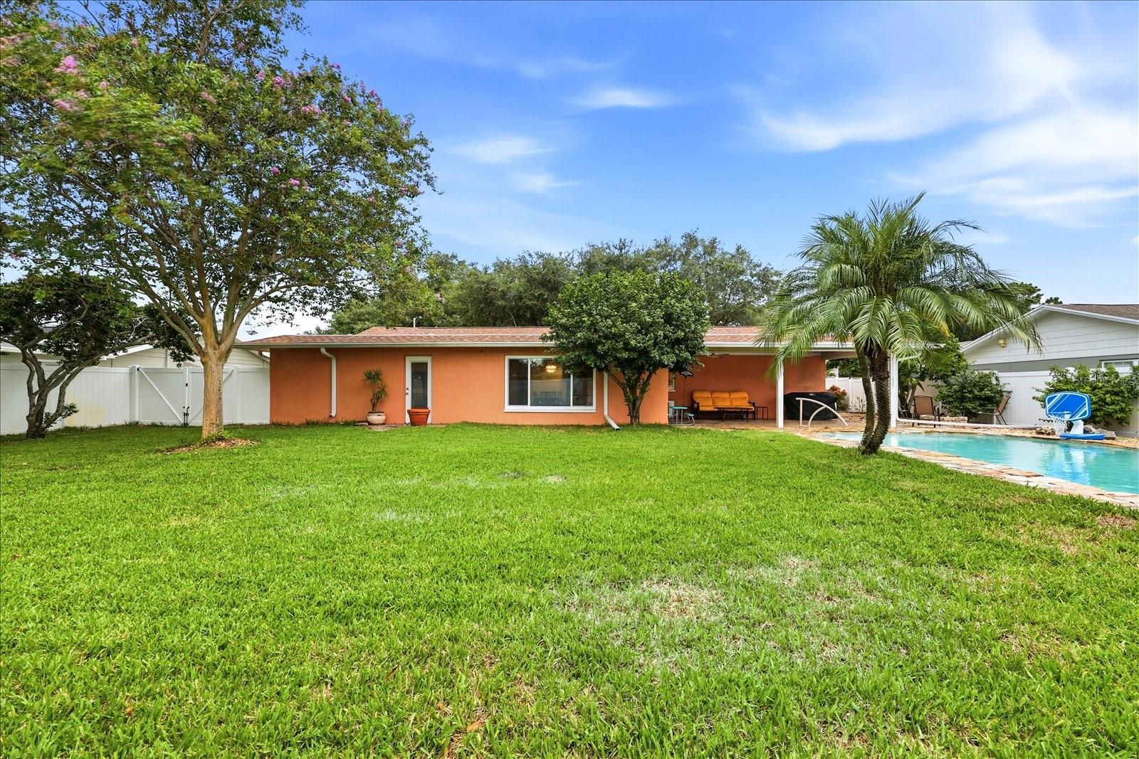8805 KENWOOD RD — photo 30
