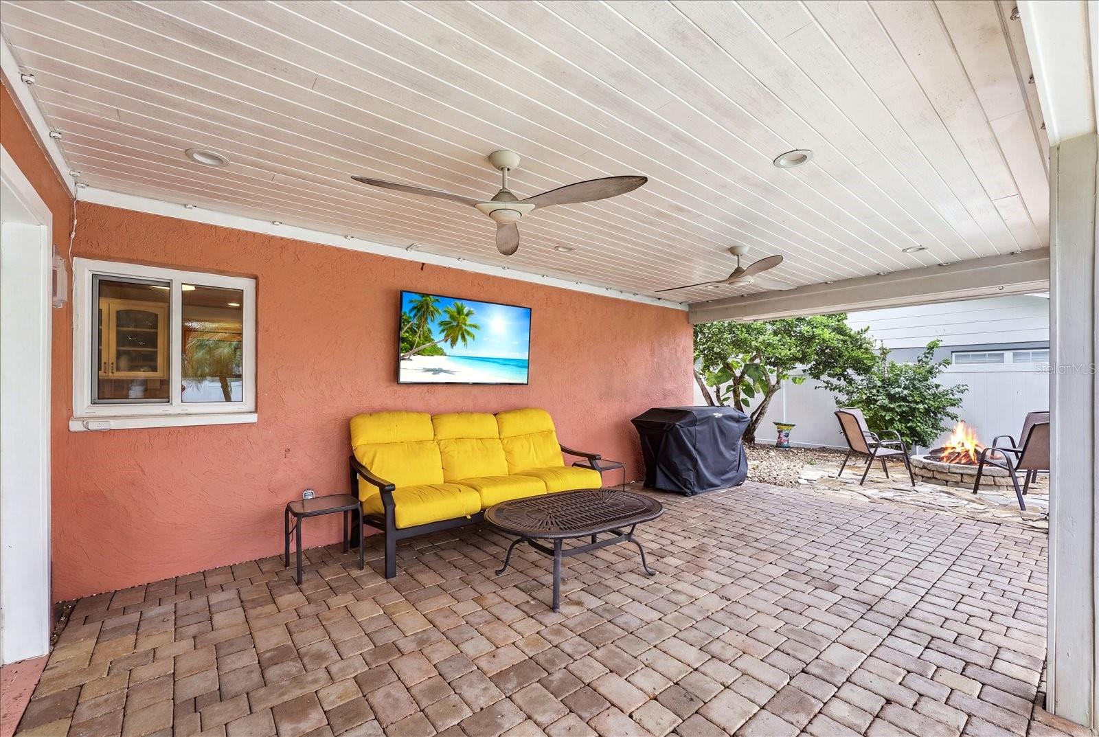 8805 KENWOOD RD — photo 37