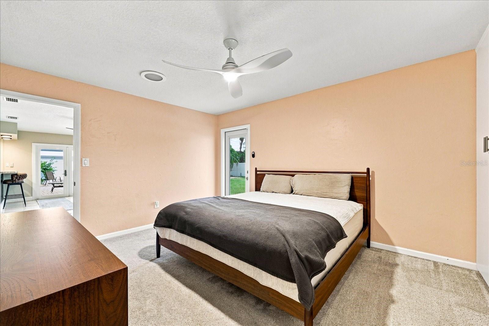 8805 KENWOOD RD — photo 21
