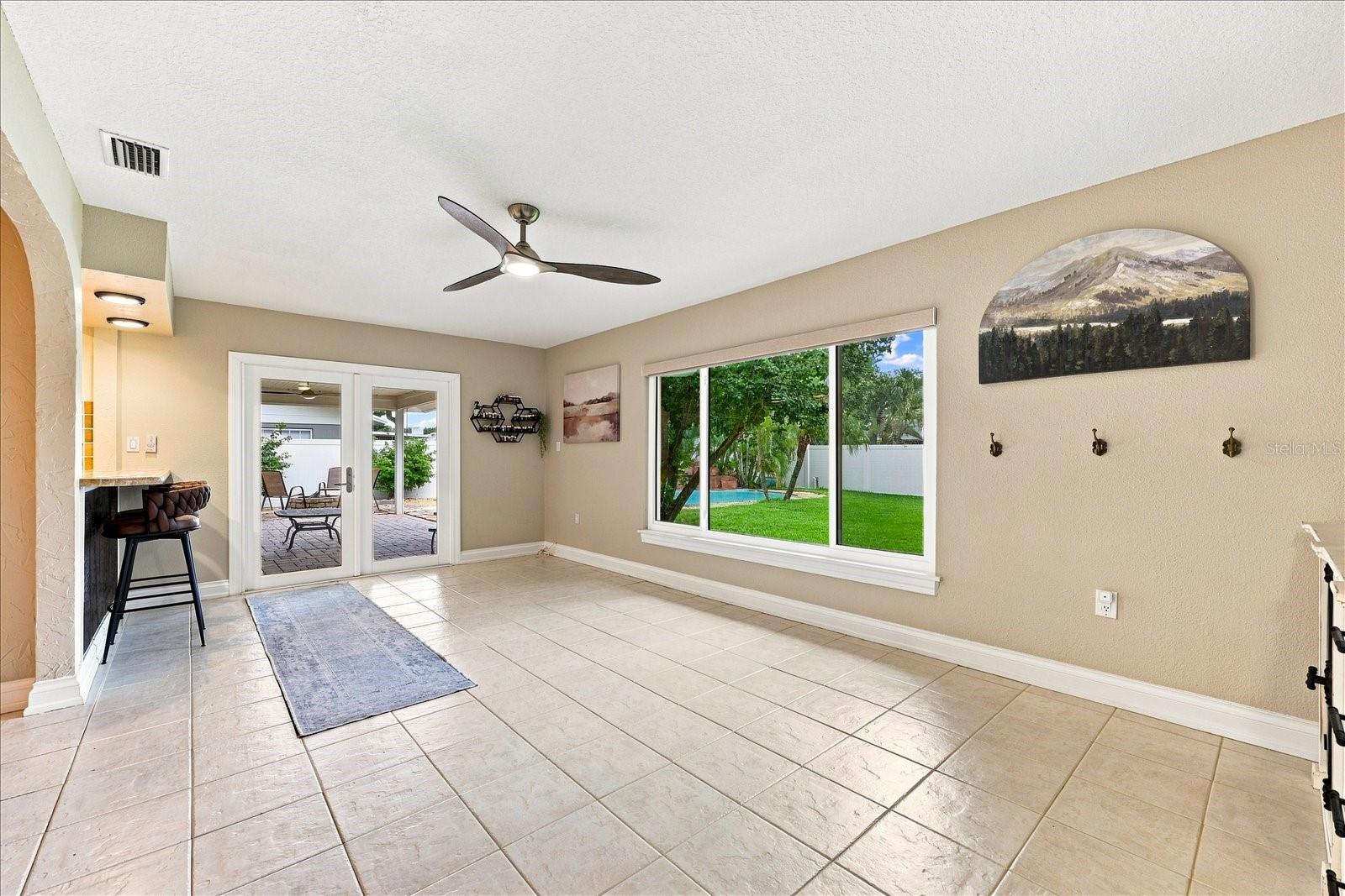 8805 KENWOOD RD — photo 14