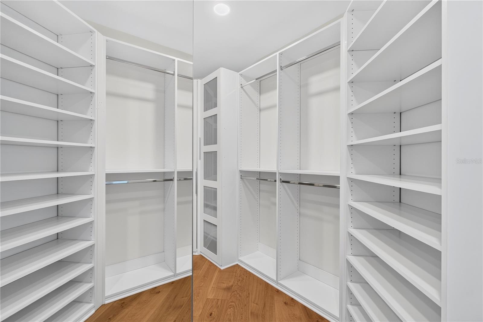 180 BEACH DR NE #502 — photo 31