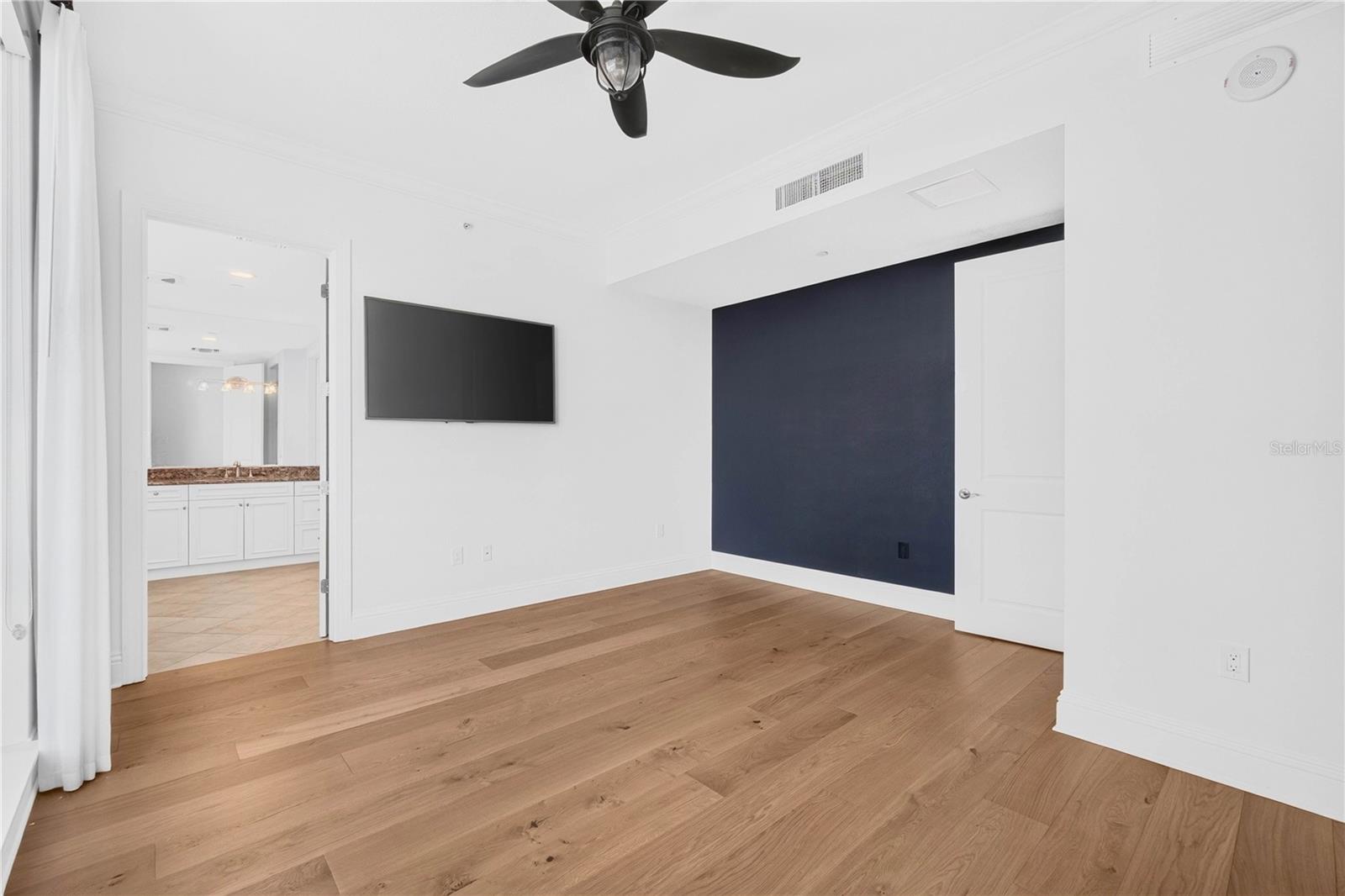 180 BEACH DR NE #502 — photo 42
