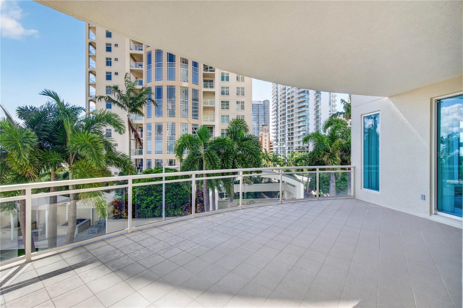 180 BEACH DR NE #502 — photo 27