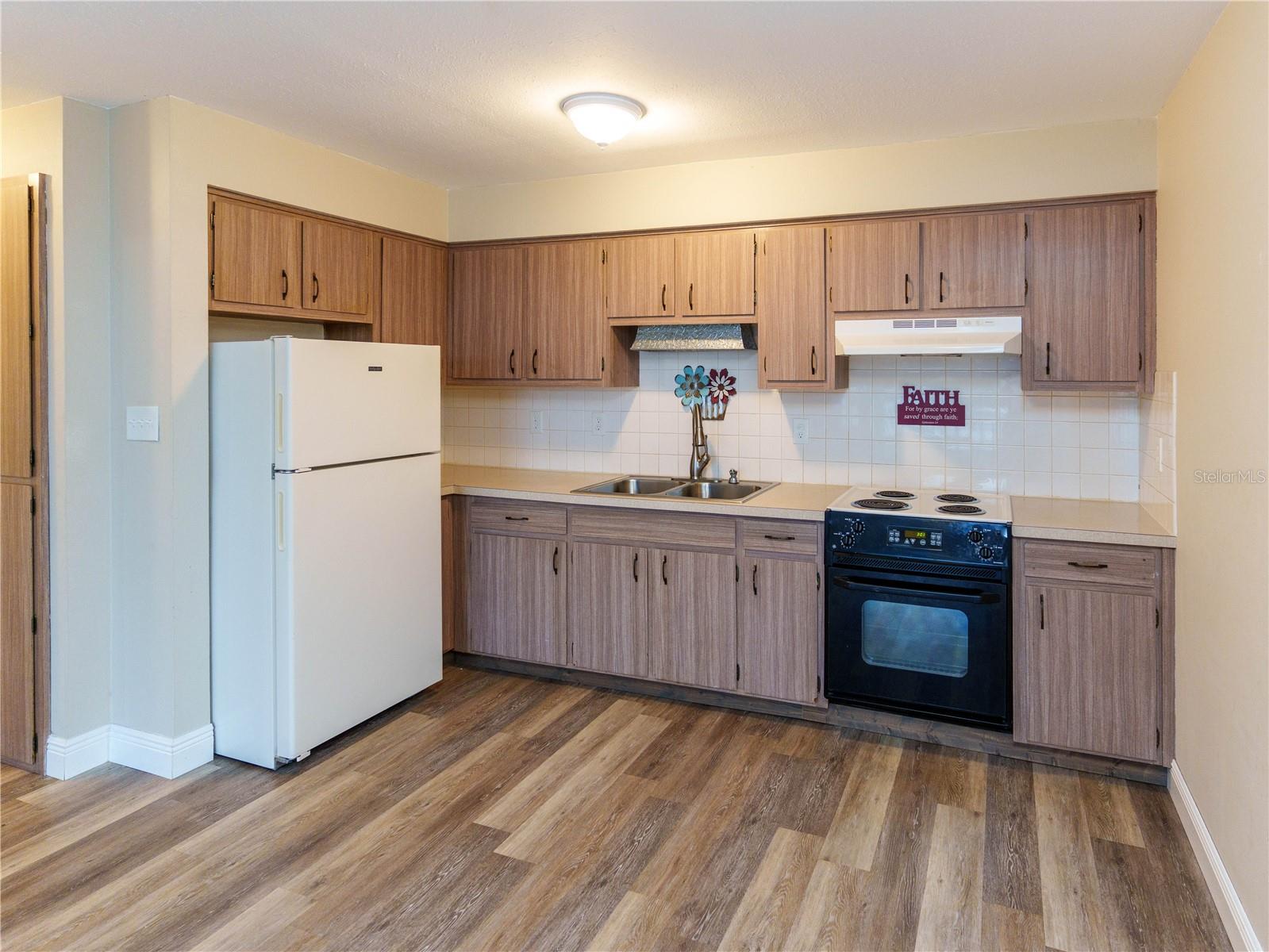 4318 TAHITIAN GARDENS CIR #F — photo 7