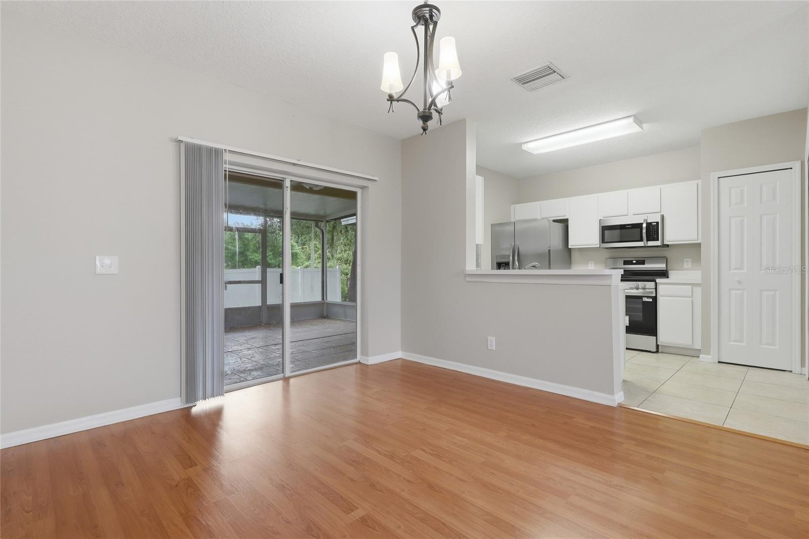 1236 BLENHEIM CT — photo 6