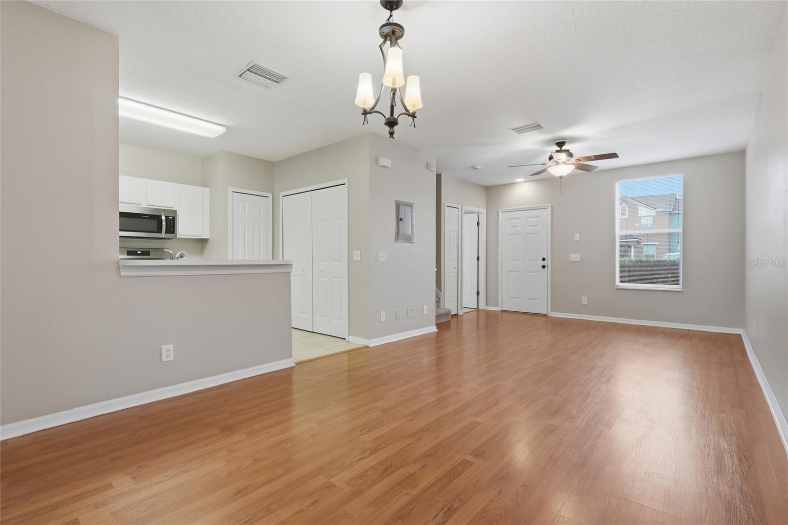 1236 BLENHEIM CT — photo 7