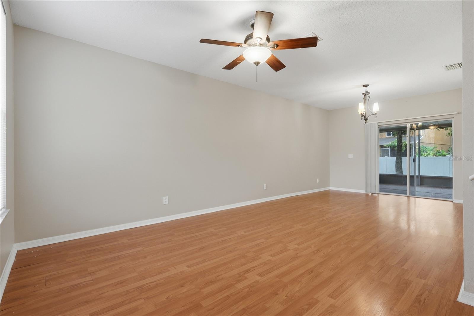 1236 BLENHEIM CT — photo 4