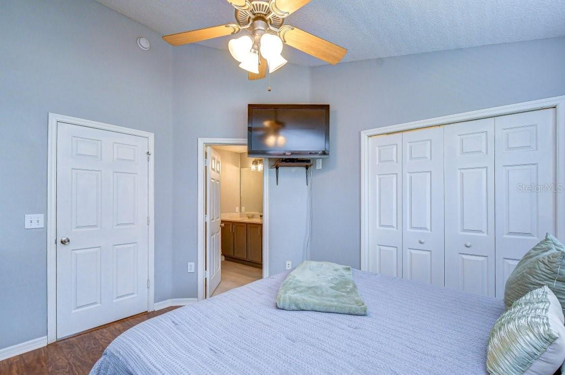 8551 TRAIL WIND DR — photo 30