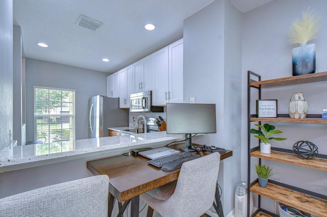 8551 TRAIL WIND DR — photo 24