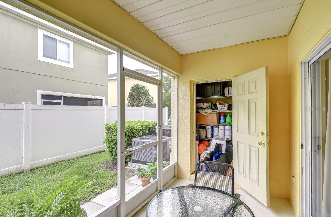 8551 TRAIL WIND DR — photo 18