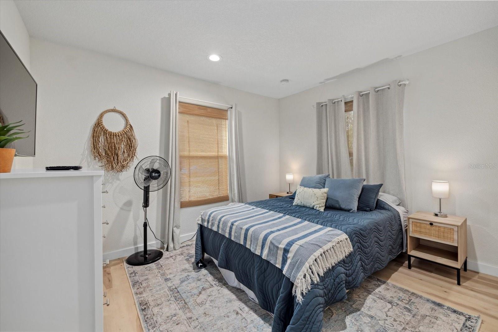 2069 BOUGAINVILLEA ST — photo 19