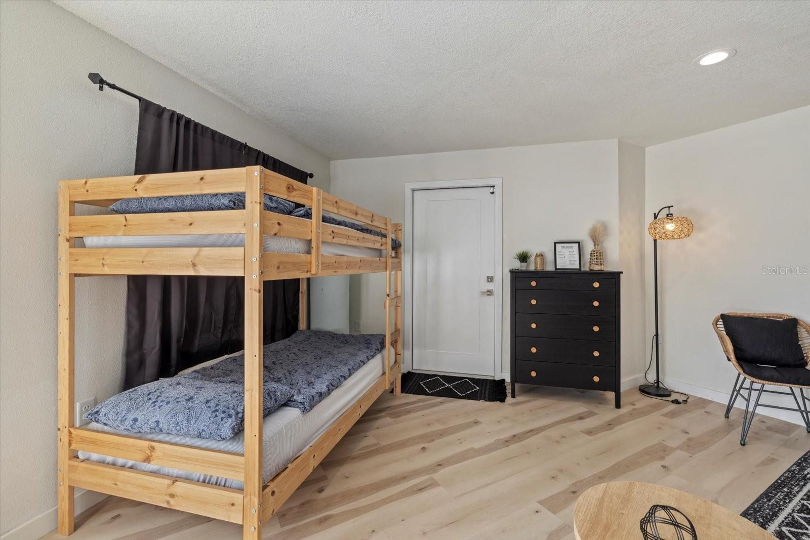 2069 BOUGAINVILLEA ST — photo 42