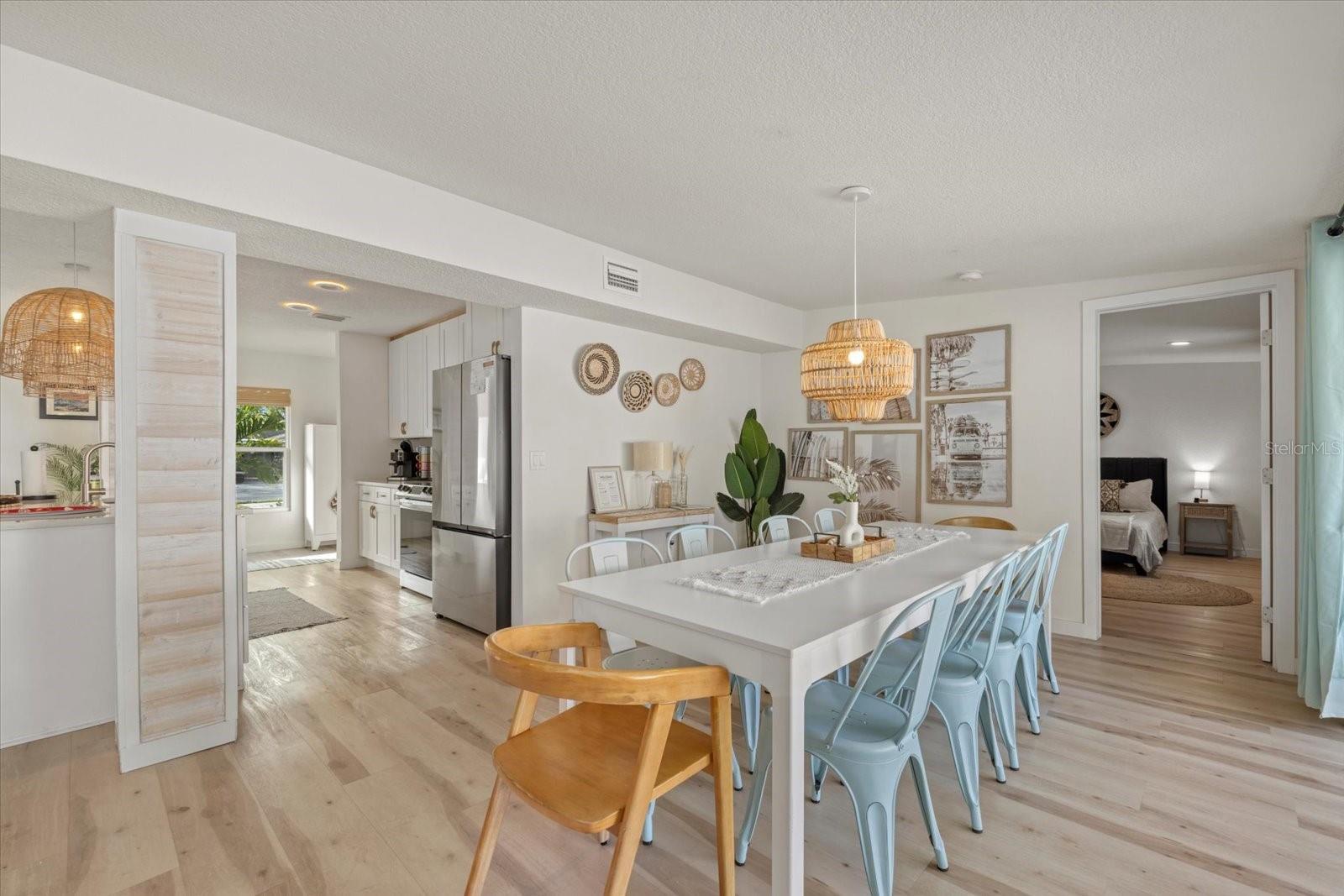 2069 BOUGAINVILLEA ST — photo 12