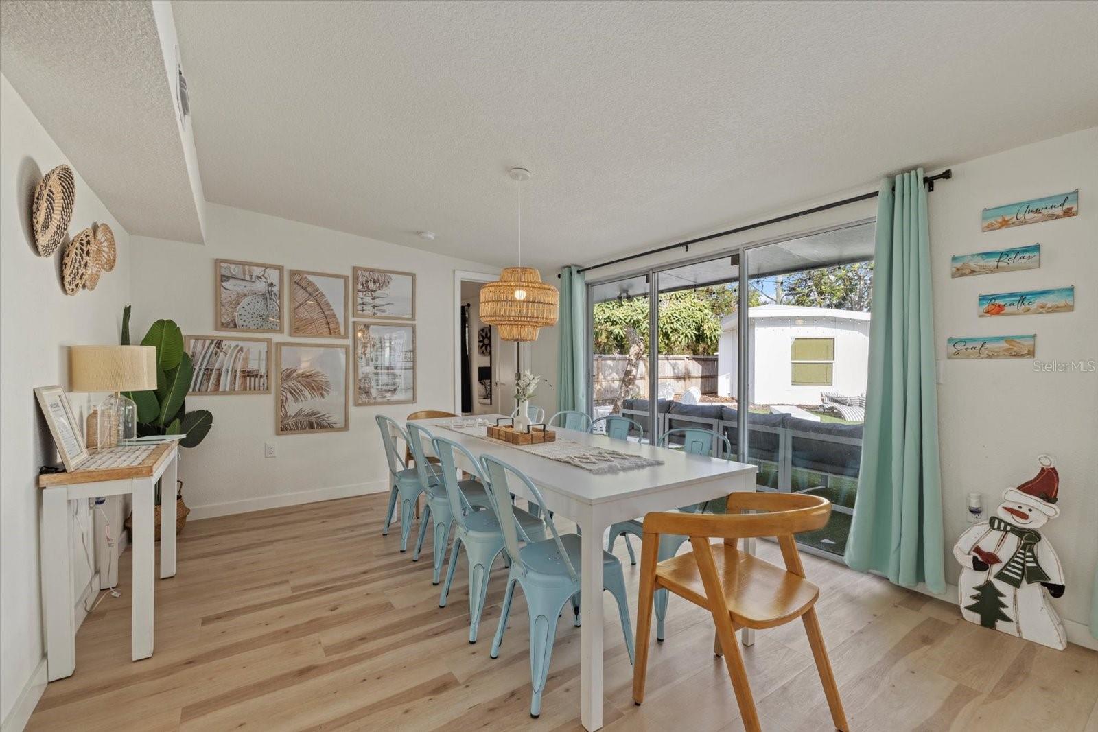2069 BOUGAINVILLEA ST — photo 11