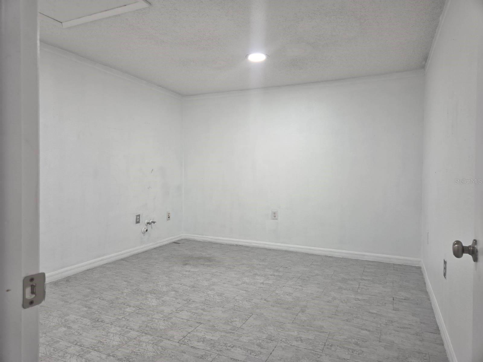 7154 CONGRESS ST — photo 4