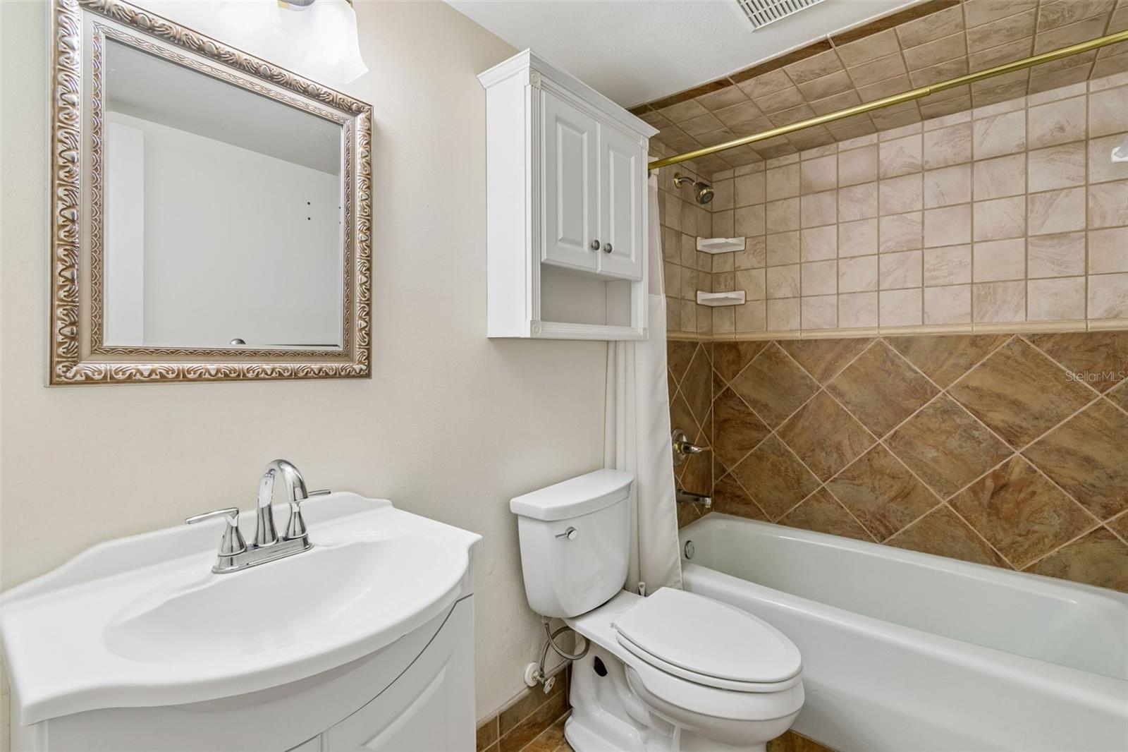 10387 CARROLLWOOD LN #303 — photo 34