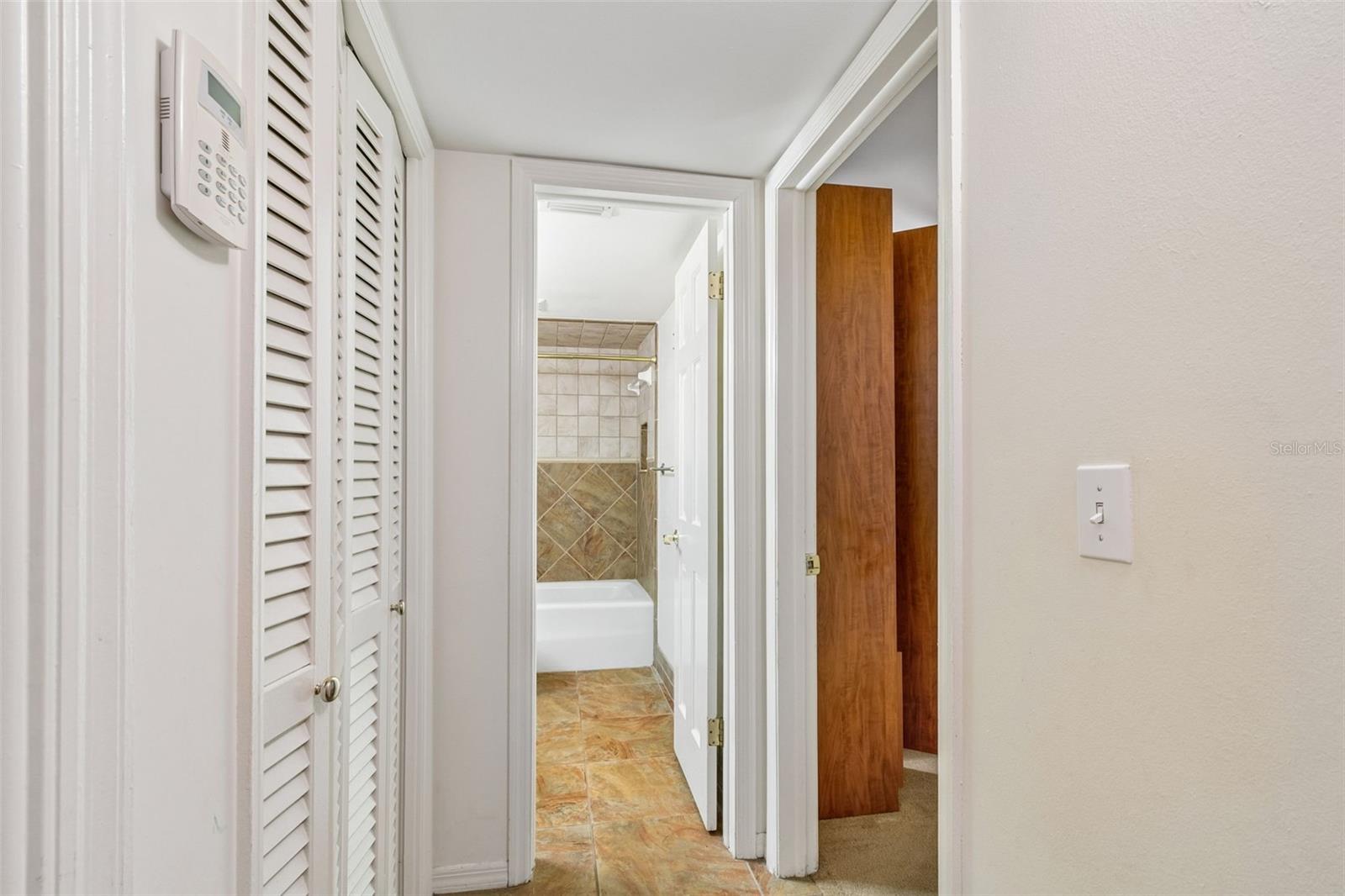 10387 CARROLLWOOD LN #303 — photo 27