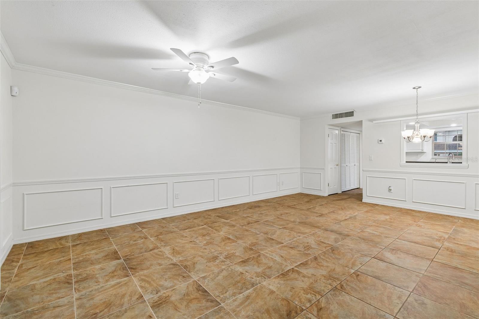 10387 CARROLLWOOD LN #303 — photo 11