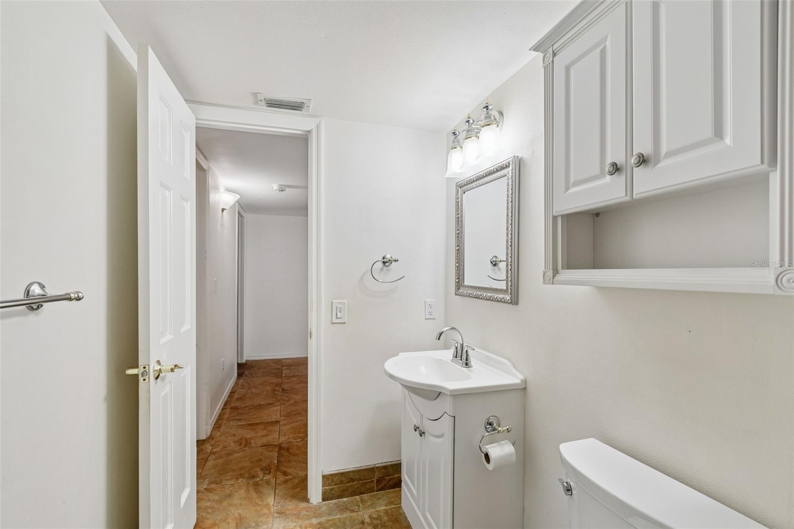 10387 CARROLLWOOD LN #303 — photo 36