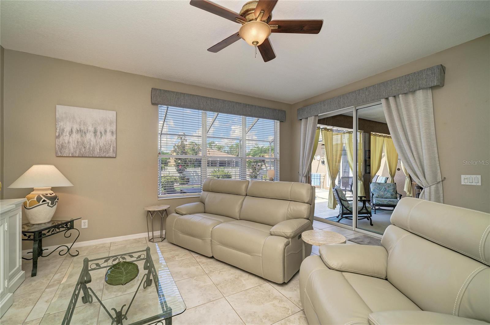 1401 PINYON PINE DR — photo 27