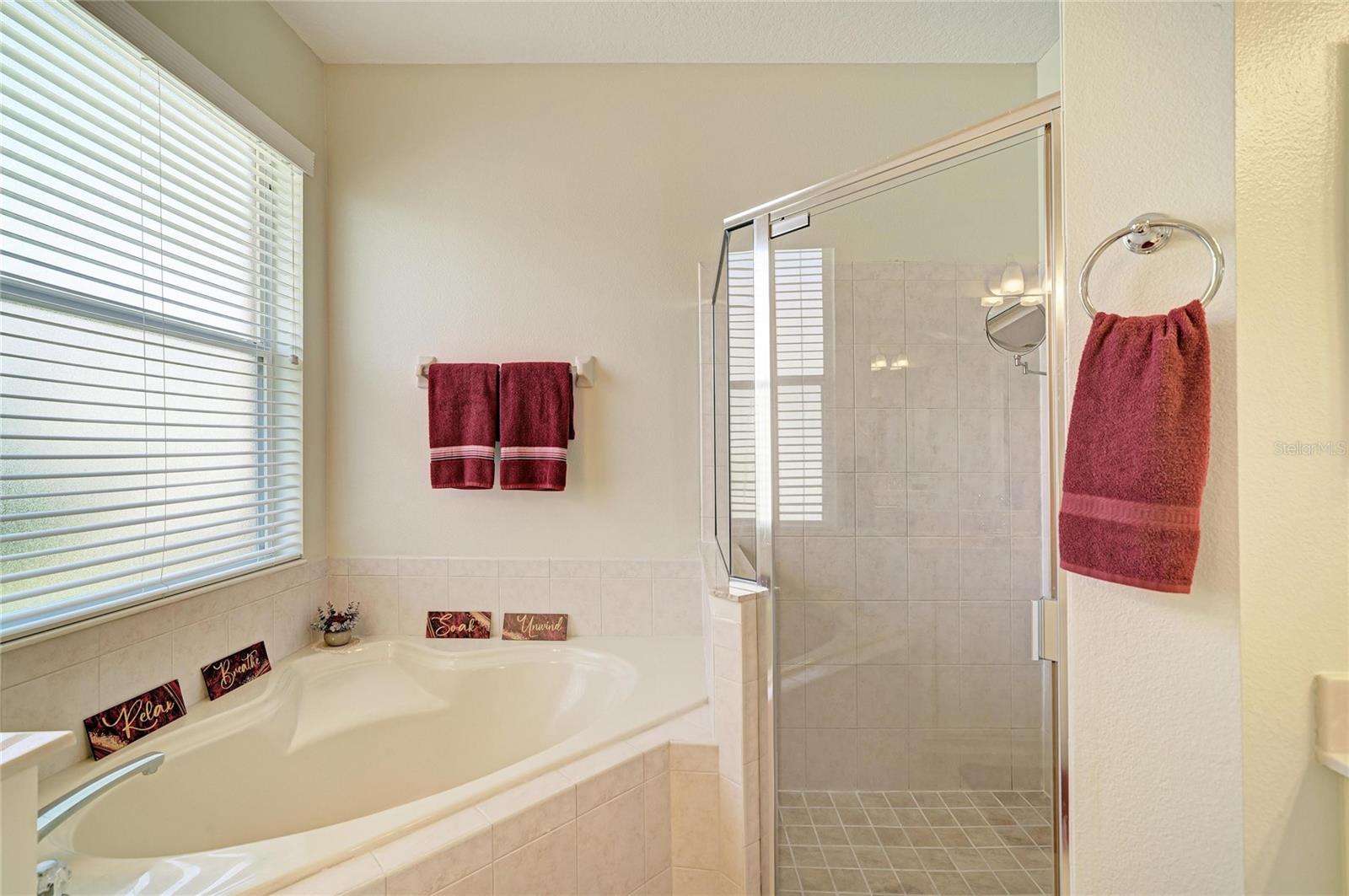 1401 PINYON PINE DR — photo 35