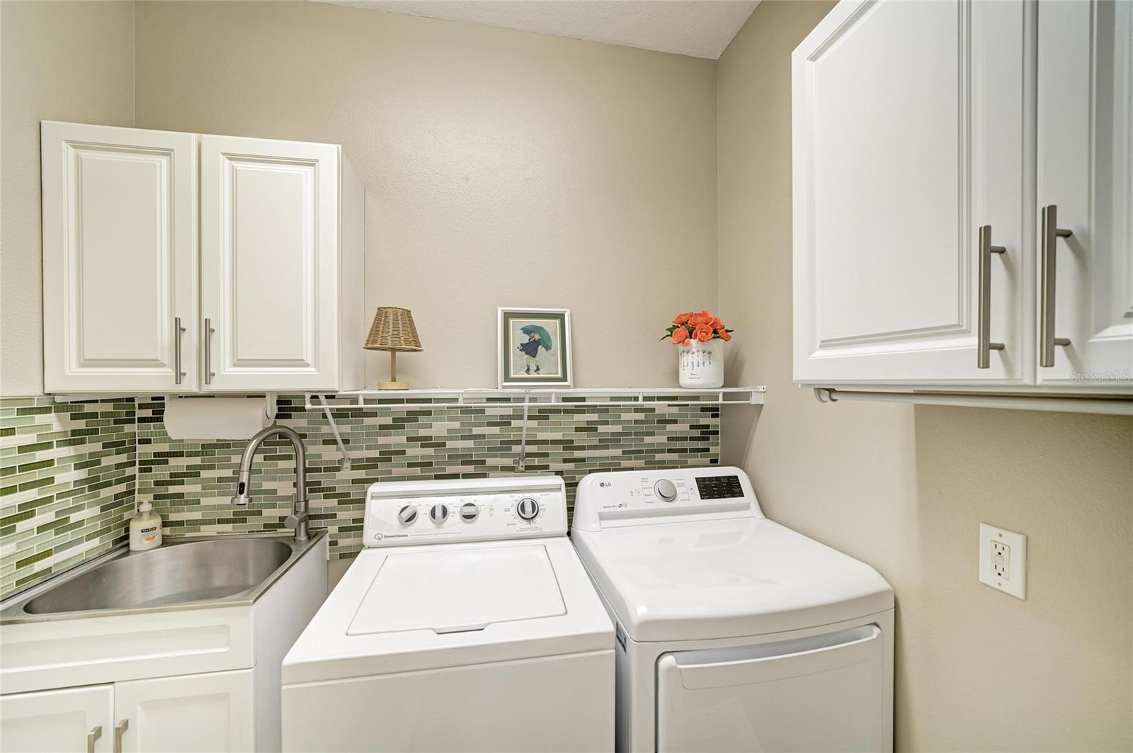 1401 PINYON PINE DR — photo 17