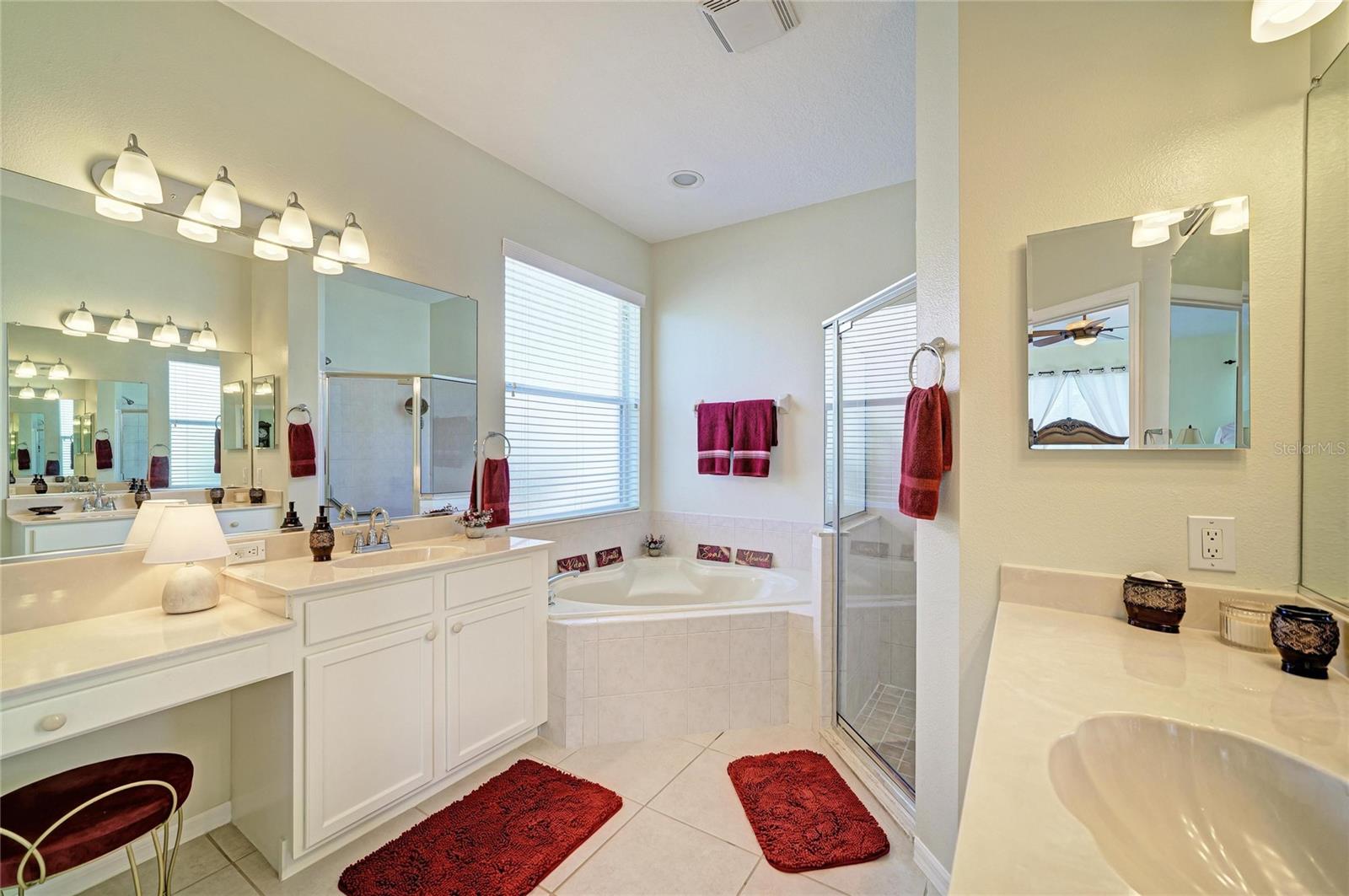 1401 PINYON PINE DR — photo 34